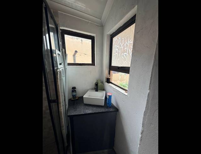 3 BEDROOM HOUSE FOR SALE IN VOSLOORUS EXT